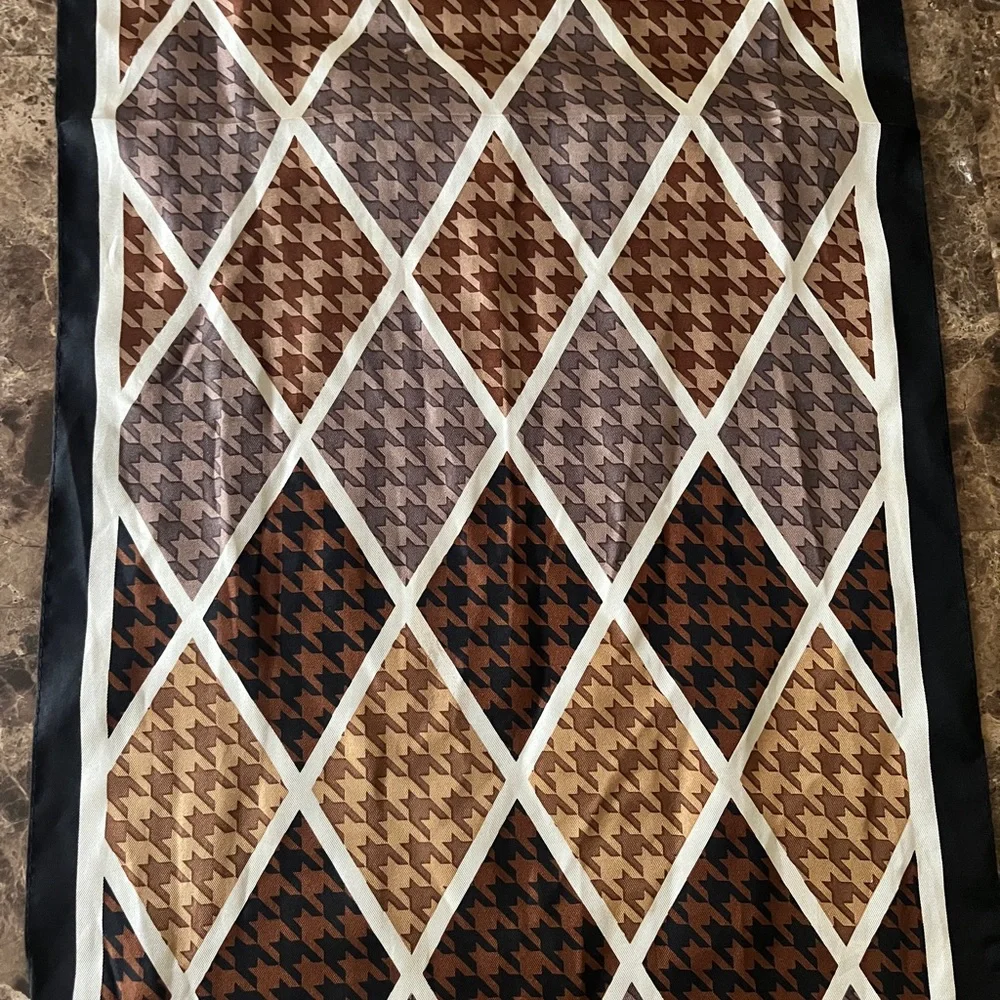 Oscar de la Renta Black, Brown & Tan Geometric Houndstooth Scarf